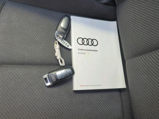 Audi e-tron 50 quattro Business ed. 71 kWh | Navi | Keyless | Virtual | ActivLease financial lease