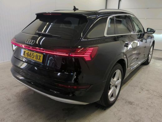 Audi e-tron 50 quattro Business ed. 71 kWh | Navi | Keyless | Virtual | ActivLease financial lease