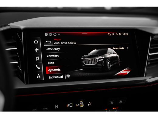 Audi Q4 e-tron S edition Competition | Achterklep, automatisch bedienbaar | Achteruitrijcamera | Adaptive cruise... ActivLease financial lease