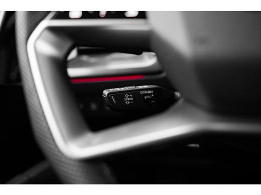 Audi Q4 e-tron S edition Competition | Achterklep, automatisch bedienbaar | Achteruitrijcamera | Adaptive cruise... ActivLease financial lease