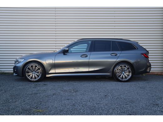 BMW 3 Serie Touring M-Sport Hifi / Stoelverwarming / 18inch / Sportstoelen / ActivLease financial lease