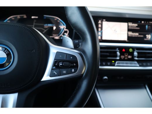 BMW 3 Serie Touring M-Sport Hifi / Stoelverwarming / 18inch / Sportstoelen / ActivLease financial lease