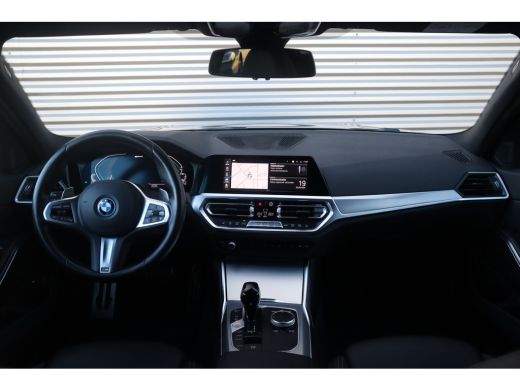 BMW 3 Serie Touring M-Sport Hifi / Stoelverwarming / 18inch / Sportstoelen / ActivLease financial lease