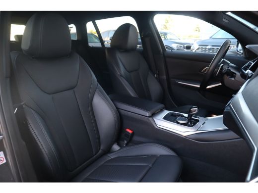 BMW 3 Serie Touring M-Sport Hifi / Stoelverwarming / 18inch / Sportstoelen / ActivLease financial lease