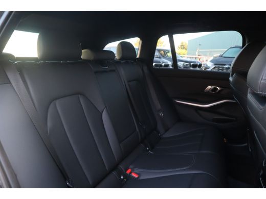 BMW 3 Serie Touring M-Sport Hifi / Stoelverwarming / 18inch / Sportstoelen / ActivLease financial lease