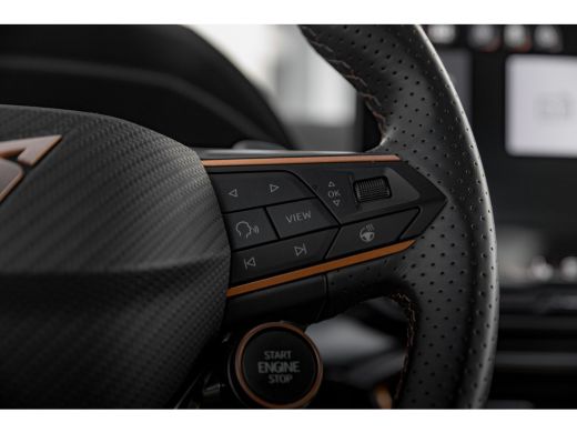 CUPRA Leon Sportstourer 1.5 e-Hybrid 204pk | Achteruitrijcamera | 18" | Adaptive Cruise | Dodehoeksensor ActivLease financial lease