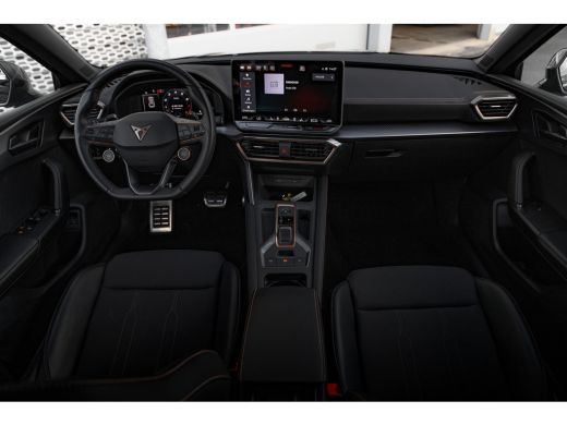 CUPRA Leon Sportstourer 1.5 e-Hybrid 204pk | Achteruitrijcamera | 18" | Adaptive Cruise | Dodehoeksensor ActivLease financial lease