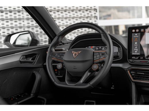 CUPRA Leon Sportstourer 1.5 e-Hybrid 204pk | Achteruitrijcamera | 18" | Adaptive Cruise | Dodehoeksensor ActivLease financial lease