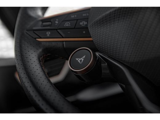 CUPRA Leon Sportstourer 1.5 e-Hybrid 204pk | Achteruitrijcamera | 18" | Adaptive Cruise | Dodehoeksensor ActivLease financial lease