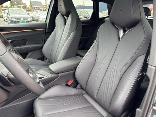 CUPRA Terramar 1.5 TSI e-Hybrid VZ America s CUP | PHEV | 272 Pk | Americas Cup Lim Edition | Trekhaak | Pano Dak | ActivLease financial lease