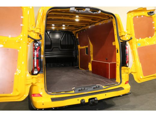 Ford E-Transit L2 H1 65 kWh Black Edition ActivLease financial lease