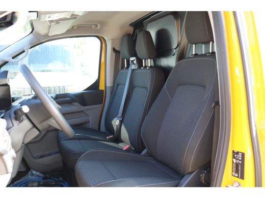 Ford E-Transit L2 H1 65 kWh Black Edition ActivLease financial lease