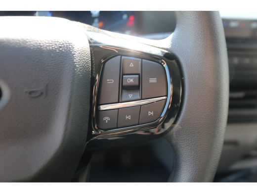 Ford E-Transit L2 H1 65 kWh Black Edition ActivLease financial lease