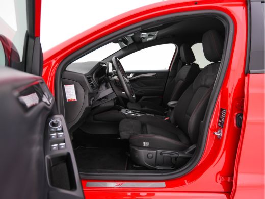Ford Focus 2.0 ST-Line-X Business EcoBlue (INCL-BTW) Aut. *ADAPTIVE-CRUISE | DIGI-COCKPIT | KEYLESS | CAMERA... ActivLease financial lease