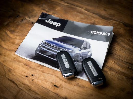 Jeep Compass 4xe 240 Plug-in Hybrid Electric S Black Sport 240Pk Automaat (VIRTUAL COCKPIT, APPLE CARPLAY, GRO... ActivLease financial lease