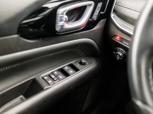 Jeep Compass 4xe 240 Plug-in Hybrid Electric S Black Sport 240Pk Automaat (VIRTUAL COCKPIT, APPLE CARPLAY, GRO... ActivLease financial lease