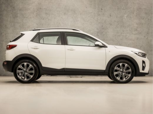 Kia Stonic 1.0 T-GDi DynamicLine (APPLE CARPLAY, NAVIGATIE, CAMERA, CRUISE, SPORTSTOELEN, PARKEERSENSOREN, L... ActivLease financial lease