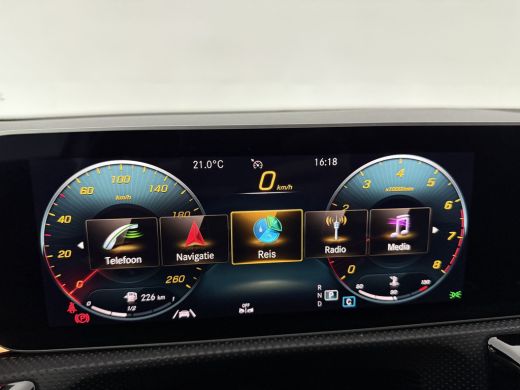 Mercedes-Benz A-Klasse 200 AMG | Panoramadak | Camera | Sfeerverl. | LED | Virtual Cockpit | Navi | Cruise ActivLease financial lease
