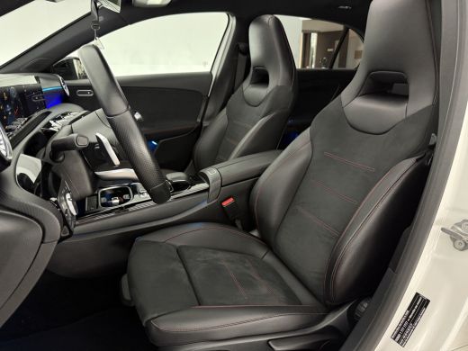 Mercedes-Benz A-Klasse 200 AMG | Panoramadak | Camera | Sfeerverl. | LED | Virtual Cockpit | Navi | Cruise ActivLease financial lease