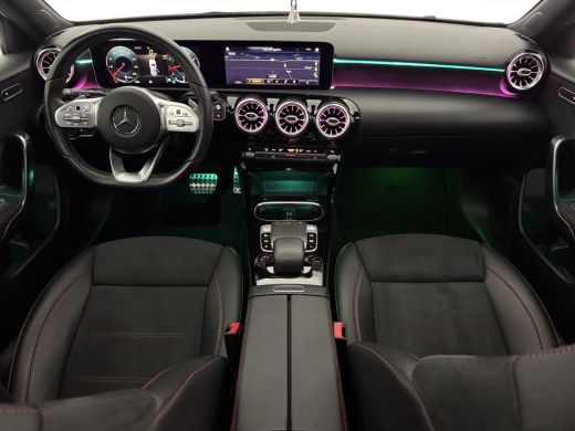 Mercedes-Benz A-Klasse 200 AMG | Panoramadak | Camera | Sfeerverl. | LED | Virtual Cockpit | Navi | Cruise ActivLease financial lease