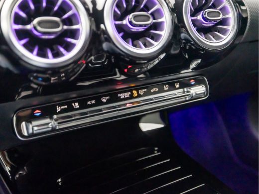 Mercedes-Benz A-Klasse 250 e Luxury Sport 218Pk Automaat (APPLE CARPLAY, GROOT NAVI, WIDESCREEN, SFEERVERLICHTING, LEDER... ActivLease financial lease