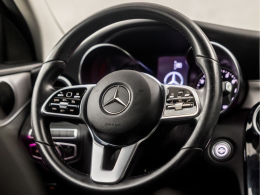 Mercedes-Benz C-Klasse 180 AMG Sport 157Pk Automaat (APPLE CARPLAY, GROOT NAVI, PANAMERICANA GRILL, SFEERVERLICHTING, LE... ActivLease financial lease
