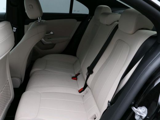Mercedes-Benz CLA Luxury Line | Navi | Camera | LED | ActivLease financial lease