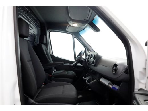 Mercedes-Benz Sprinter 315 CDI 150pk RWD L2H2 9G Automaat Airco/Navi/Camera 06-2021 ActivLease financial lease