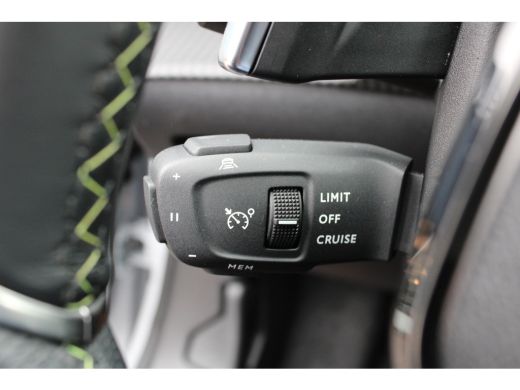 Peugeot 2008 1.2 Hybrid 136 GT | Automaat | Navigatie | Camera | Adaptieve cruise control | Mild Hybrid | BTW | ActivLease financial lease