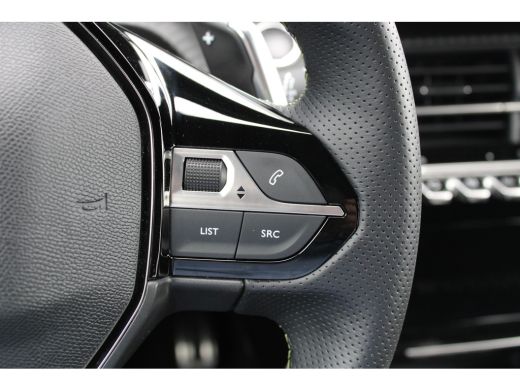 Peugeot 2008 1.2 Hybrid 136 GT | Automaat | Navigatie | Camera | Adaptieve cruise control | Mild Hybrid | BTW | ActivLease financial lease