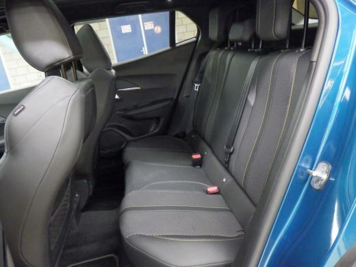 Peugeot 2008 1.2 Hybrid 136 GT | Automaat | Navigatie | Camera | Panorama/schuifdak | 18 Inch | Mild Hybrid | ActivLease financial lease