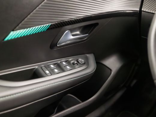 Peugeot 208 1.2 PureTech Allure Sport Automaat (VIRTUAL COCKPIT, APPLE CARPLAY, GROOT NAVI, LEDER, KEYLESS, S... ActivLease financial lease
