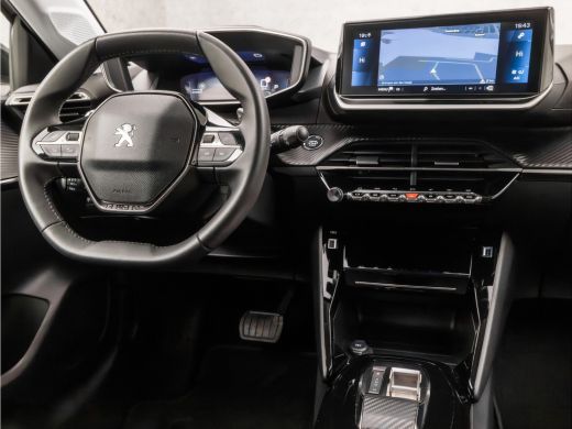 Peugeot 208 1.2 PureTech Allure Sport Automaat (VIRTUAL COCKPIT, APPLE CARPLAY, GROOT NAVI, LEDER, KEYLESS, S... ActivLease financial lease