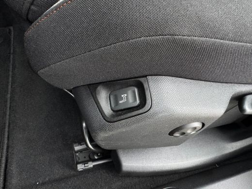 Peugeot 3008 1.2 PureTech Blue Lease Active NL AUTO | CAMERA | TREKHAAK | CARPLAY | ActivLease financial lease