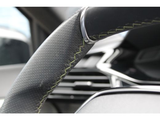 Peugeot 408 1.2 PureTech GT 130 EAT8 | Automaat | Navigatie | Camera | Alcantara | Apple carplay | Elektrisch... ActivLease financial lease