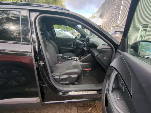 Peugeot e-2008 EV GT 54 kWh | Navigatie | Camera voor + achter | Stoelverwarming | Comfortstoelen | Nieuw model | ActivLease financial lease