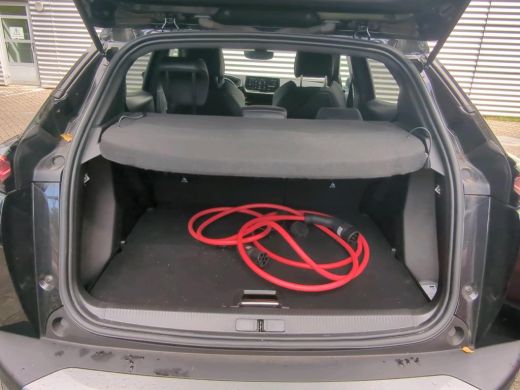 Peugeot e-2008 EV GT 54 kWh | Navigatie | Camera voor + achter | Stoelverwarming | Comfortstoelen | Nieuw model | ActivLease financial lease