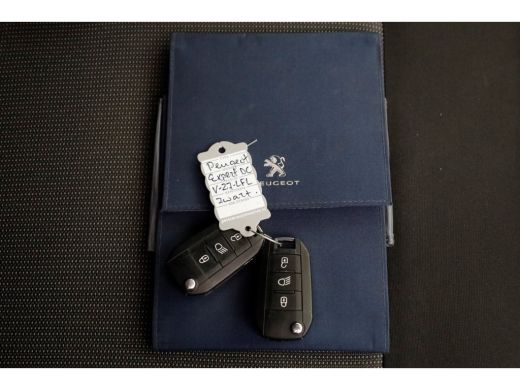 Peugeot Expert 2.0 BlueHDI 145pk Long Premium D.C. Airco/Navi/Camera 05-2022 ActivLease financial lease