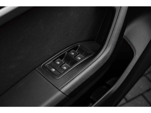 Seat Ateca 1.5 TSI FR Business Intense Achteruitrijcamera | Demo | Black Edition | Snel Beschikbaar | Stoel ... ActivLease financial lease