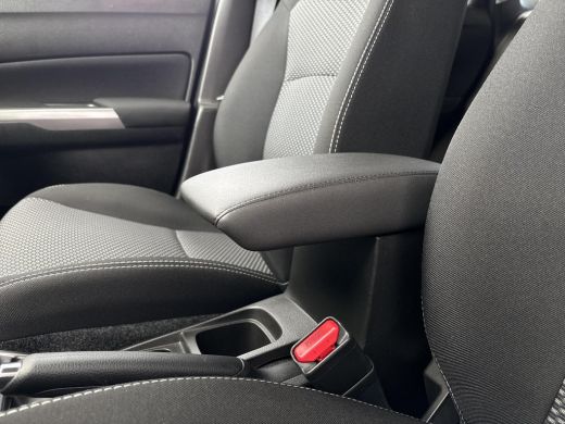 Suzuki Vitara 1.4 Boosterjet Select Smart Hybrid Afneembare Trekhaak | All seasonbanden | Apple CarPlay & Andro... ActivLease financial lease