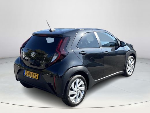 Toyota Aygo 1.0 VVT-i S-CVT first | Camera | Climate Controle | CarPlay / Android Auto ActivLease financial lease