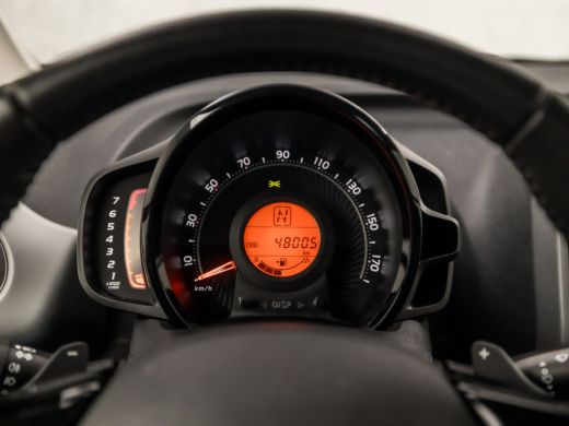 Toyota Aygo 1.0 VVT-i Sport (APPLE CARPLAY, NAVIGATIE, LM VELGEN, SPORTSTOELEN, CAMERA, LANE ASSIST, NIEUWE A... ActivLease financial lease