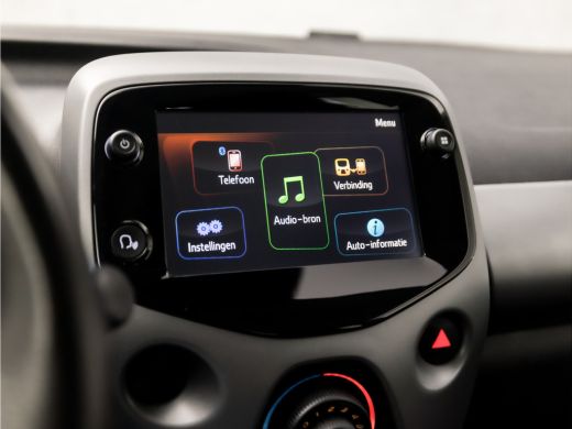 Toyota Aygo 1.0 VVT-i Sport (APPLE CARPLAY, NAVIGATIE, LM VELGEN, SPORTSTOELEN, CAMERA, LANE ASSIST, NIEUWE A... ActivLease financial lease