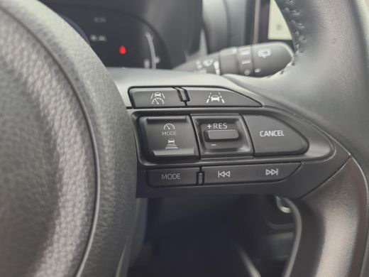 Toyota Yaris 1.5 Hybrid 115 First Edition | Apple CarPlay | Navigatie | Rijklaarprijs incl. garantie | ActivLease financial lease