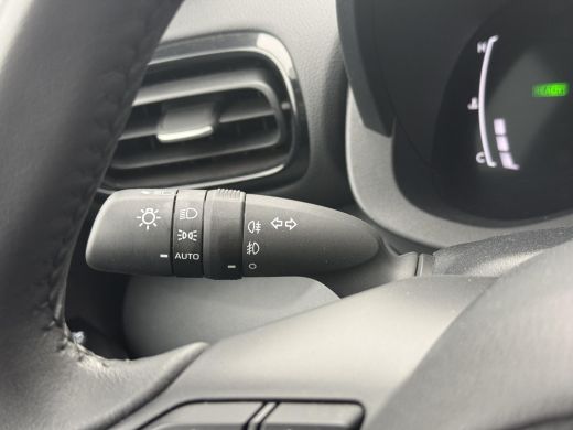 Toyota Yaris 1.5 Hybrid 115 First Edition **KEYLESS/ LENDENSTEUN/ ADAPTIEF CRUISE CONTROL/ GARANTIE** ActivLease financial lease