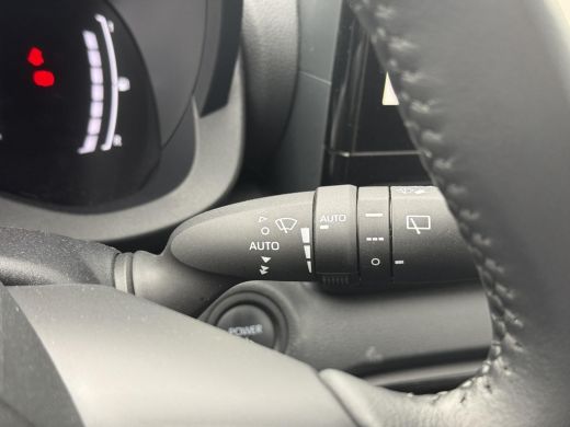 Toyota Yaris 1.5 Hybrid 115 First Edition **KEYLESS/ LENDENSTEUN/ ADAPTIEF CRUISE CONTROL/ GARANTIE** ActivLease financial lease