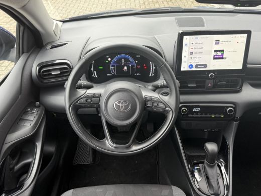 Toyota Yaris 1.5 Hybrid 115 First Edition **KEYLESS/ LENDENSTEUN/ ADAPTIEF CRUISE CONTROL/ GARANTIE** ActivLease financial lease