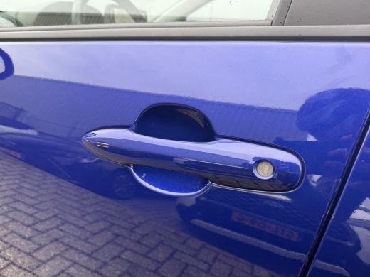 Toyota Yaris 1.5 Hybrid 115 First Edition **KEYLESS/ LENDENSTEUN/ ADAPTIEF CRUISE CONTROL/ GARANTIE** ActivLease financial lease