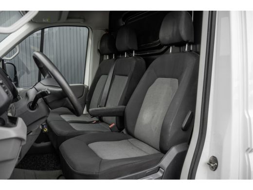 Volkswagen Crafter 30 TDI | L3H2 | Camera | CarPlay | Mirrorlink | Cruise | Airco | Euro 6 ActivLease financial lease