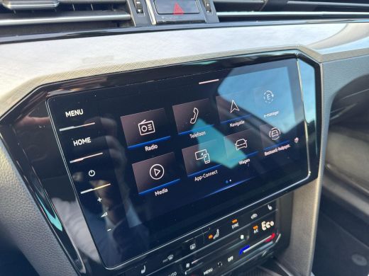 Volkswagen Passat Variant 1.4 TSI PHEV GTE Business | 218 pk | Trekhaak | 18 Inch | A-Camera | SOH 91%| ActivLease financial lease